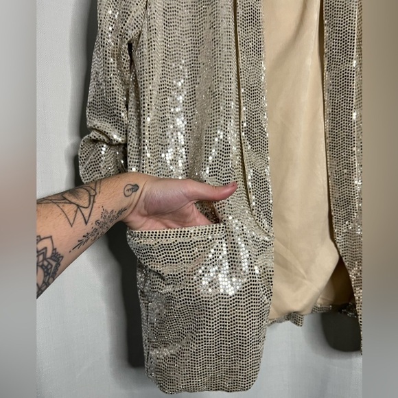 C by One Silver Sequined 3/4 Sleeve Long Line Blazer XS - Picture 6 of 10